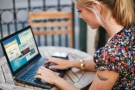 Donne e giovani più inclini a cancellare gli “amici” sui Social Network Donne e giovani più inclini a cancellare gli “amici” sui Social Network